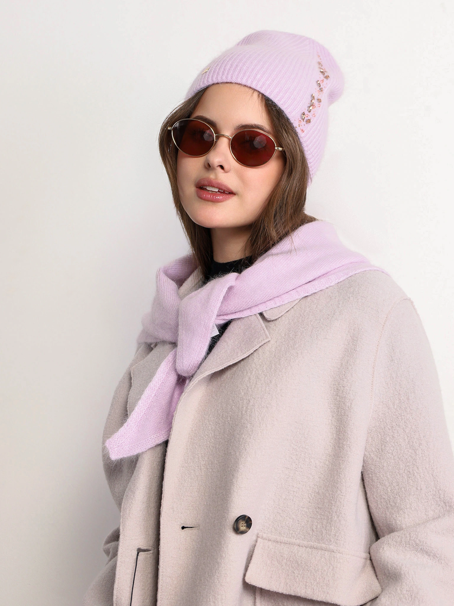 Шарф-косынка с декоративной нашивкой в ассортименте